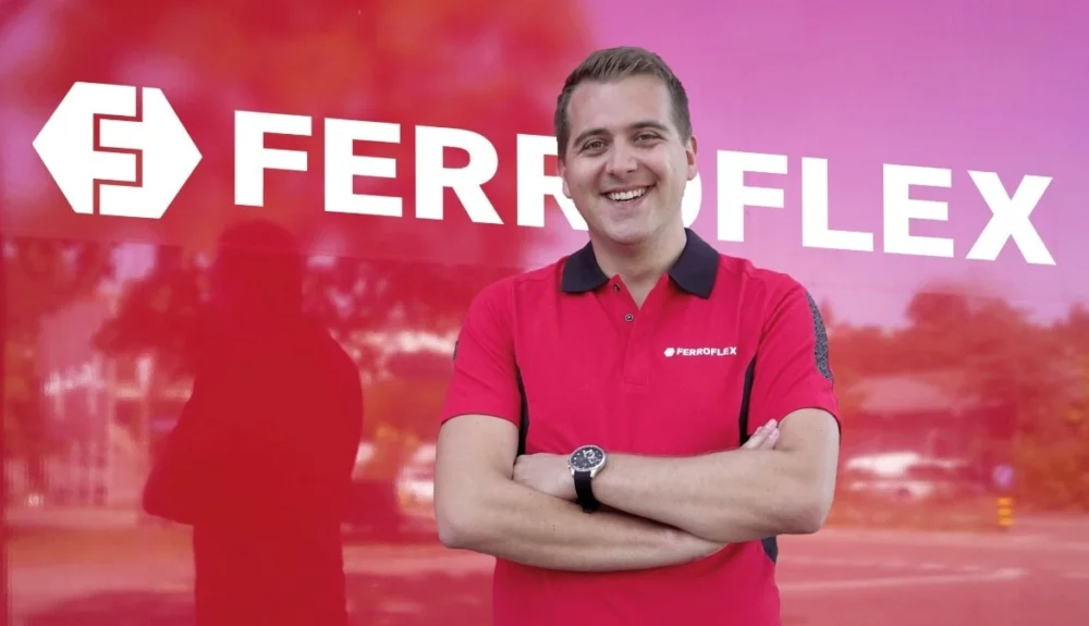 Portrait 2 Aaron Fluetsch