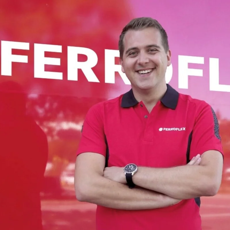 Portrait 2 Aaron Fluetsch